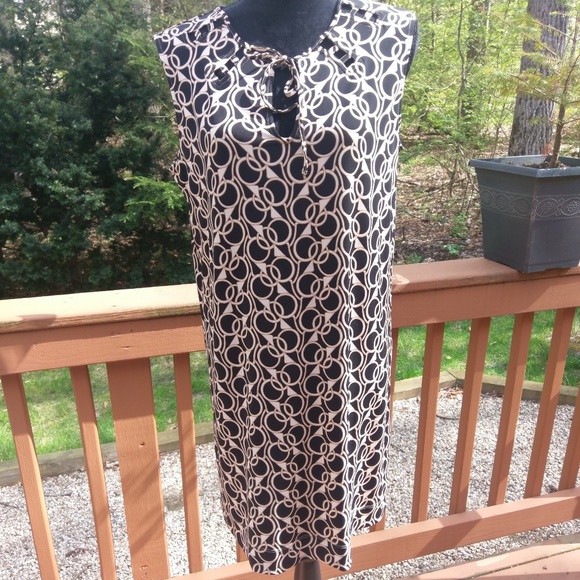 Banana Republic Dresses & Skirts - Banana Republic women's dress stretch large